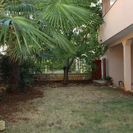 Apartment Apartments With A Parking Space Novigrad - 2551 Novigrad (Istria)