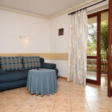 Apartment Apartments With A Parking Space Novigrad - 2551 Novigrad (Istria)